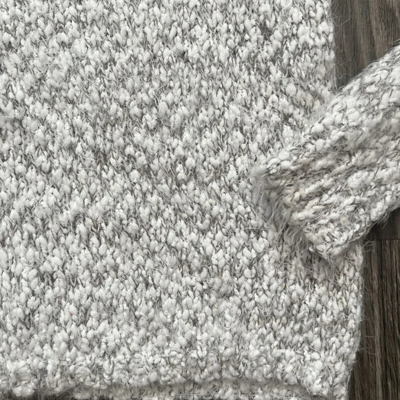 Buffalo David Bitton‎ Women’s Soft White Gray Thick Eyelash Knit Sweater Small - Picture 3 of 7